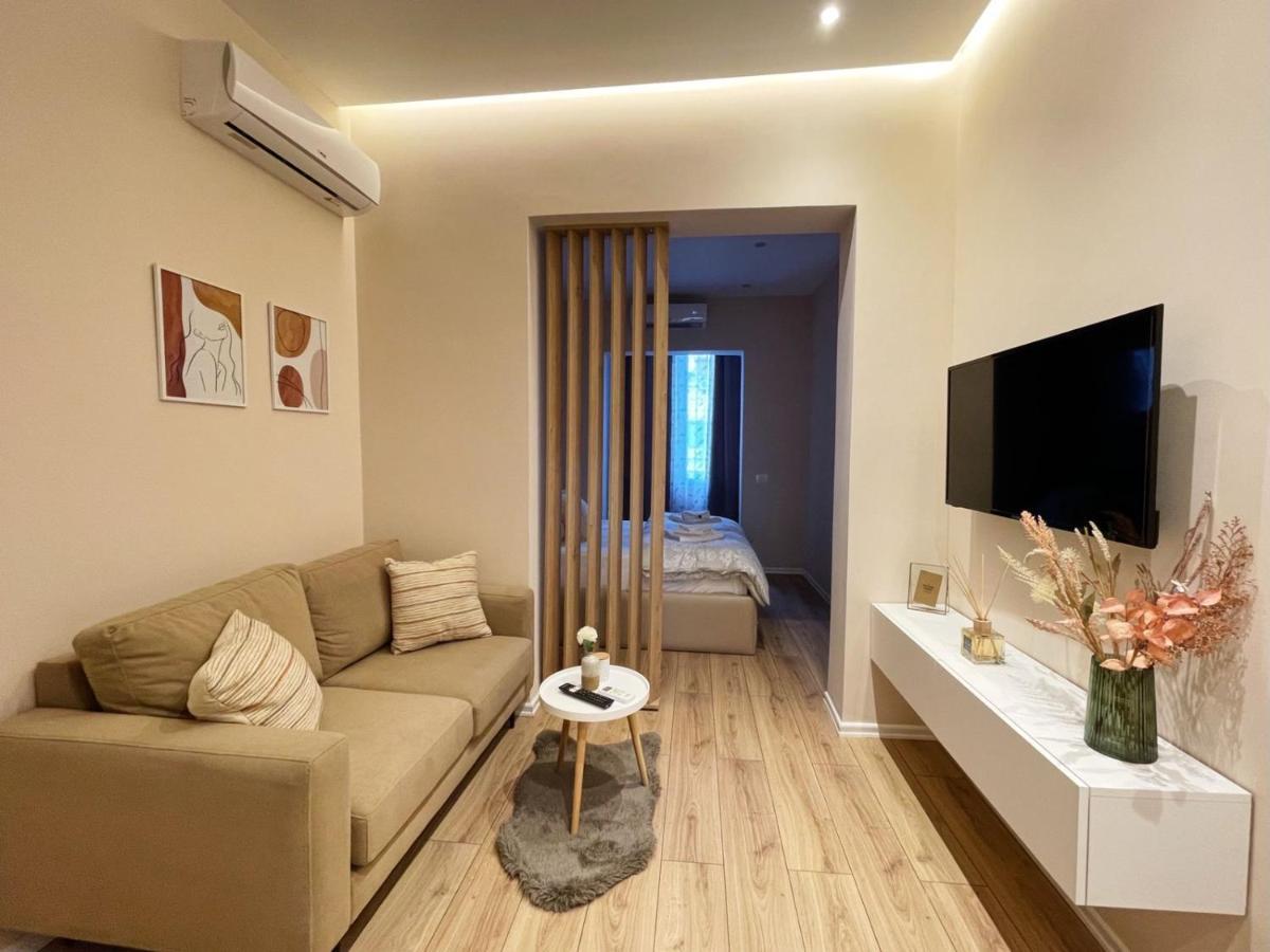 Aj Apartments, Hidden Gem In The Heart Of Tirana Eksteriør billede
